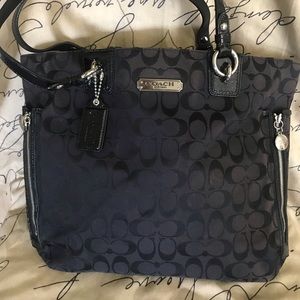 Coach signature 23767E NS zip tote black jacquard
